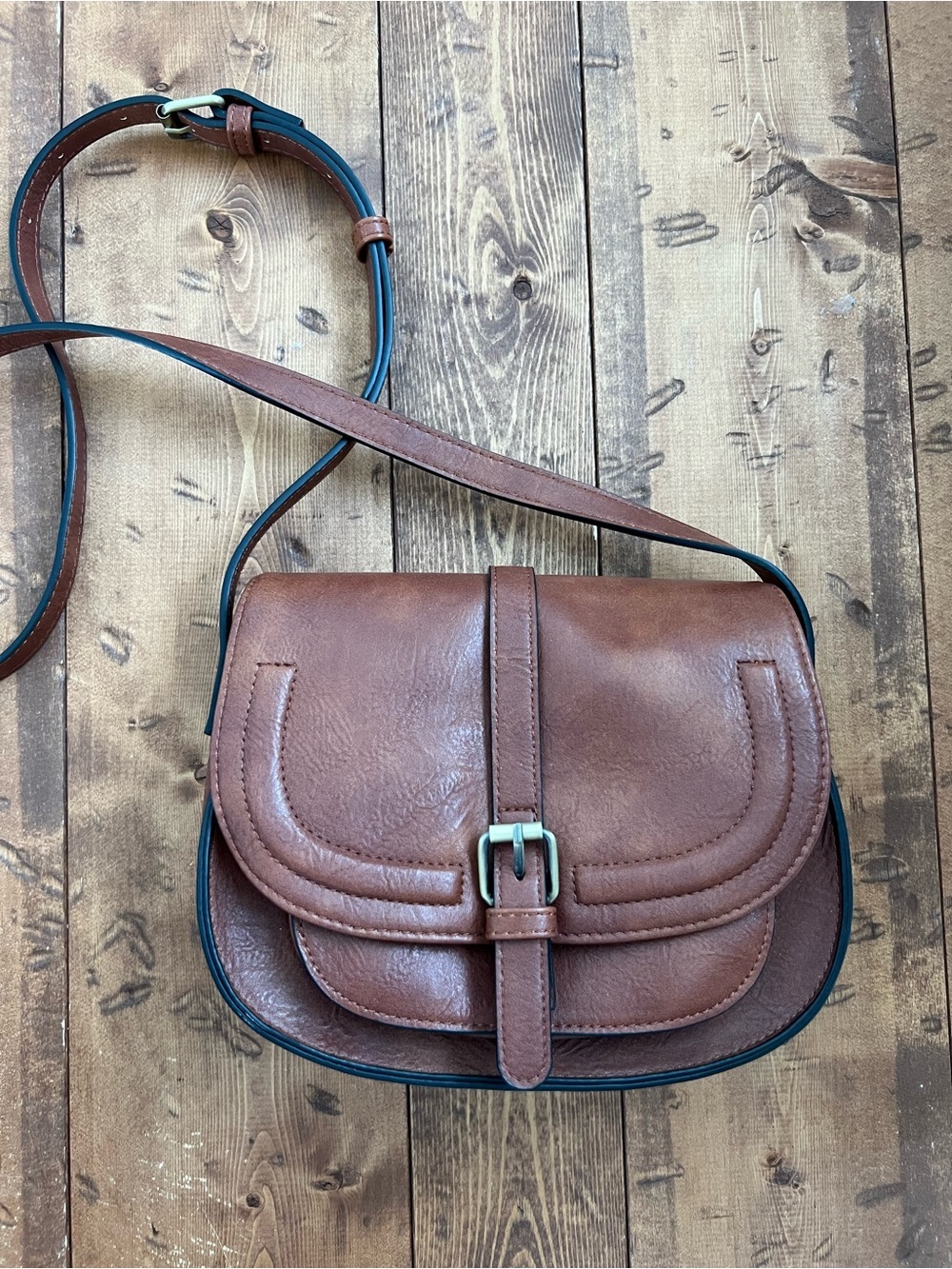 AFKMOST Vegan Leather Crossbody Purse Flap Closure Brown Adjustable Strap Boho
